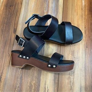Wood Block Leather Strap Sandals
